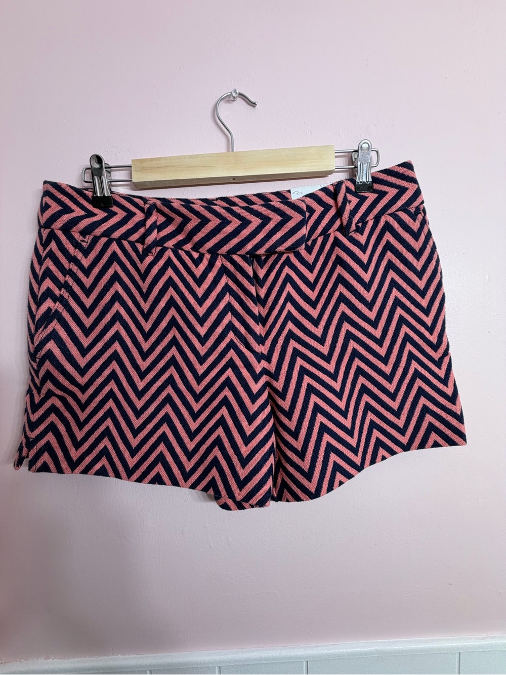 LOFT Riviera Chevron Shorts Pink Navy Blue NWT Size 6